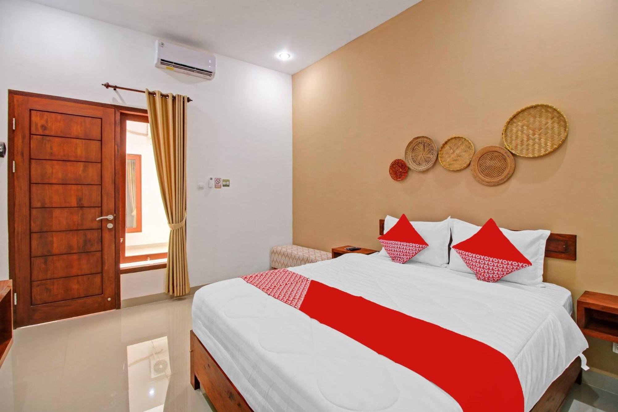 Oyo 90820 Madania Guesthouse Syariah Mataram Luaran gambar